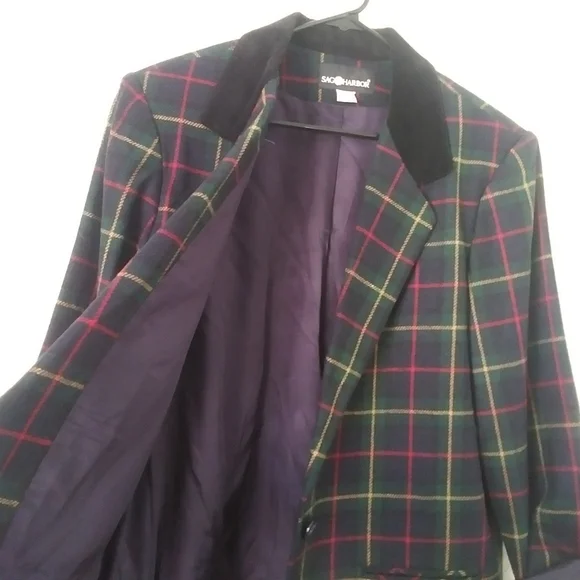Vintage Wool Blend Plaid Blazer with Velvet Collar - Picture 4 of 8